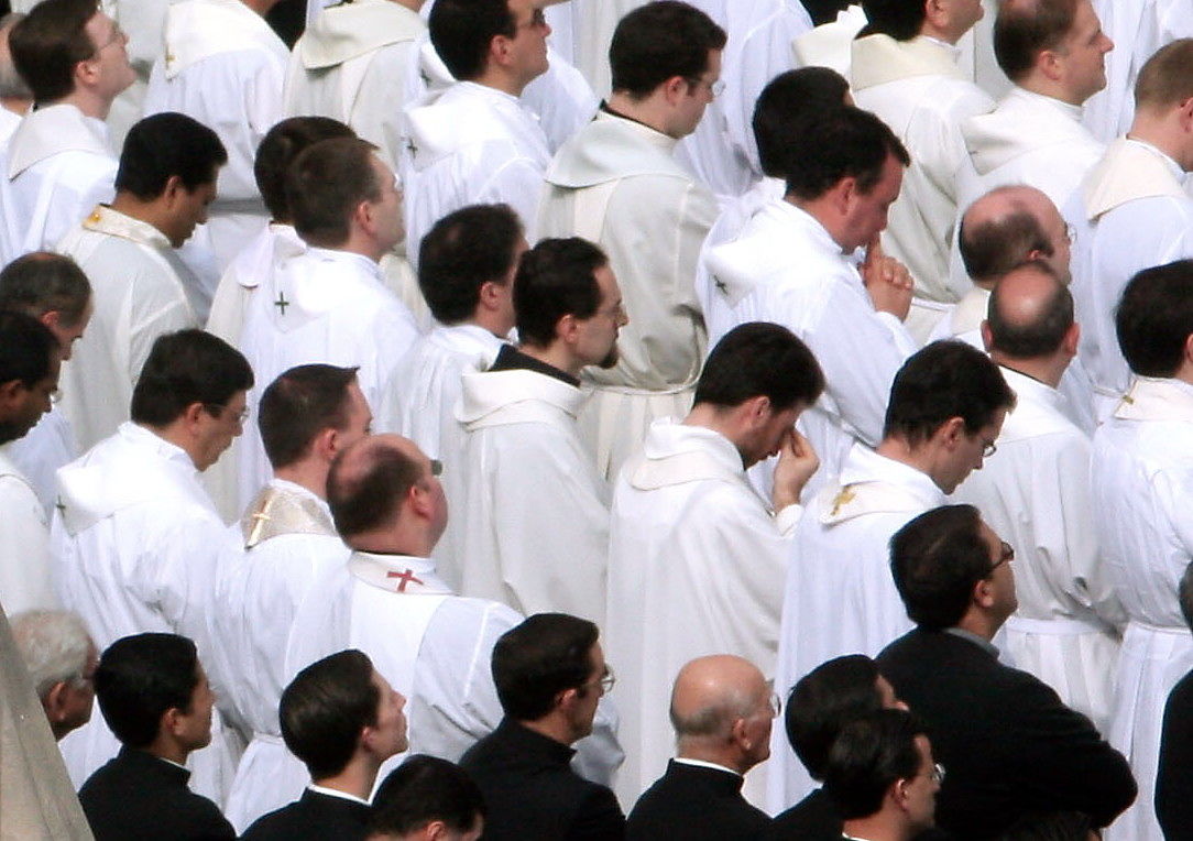 Oristano, trasferimenti e incarichi dei sacerdoti