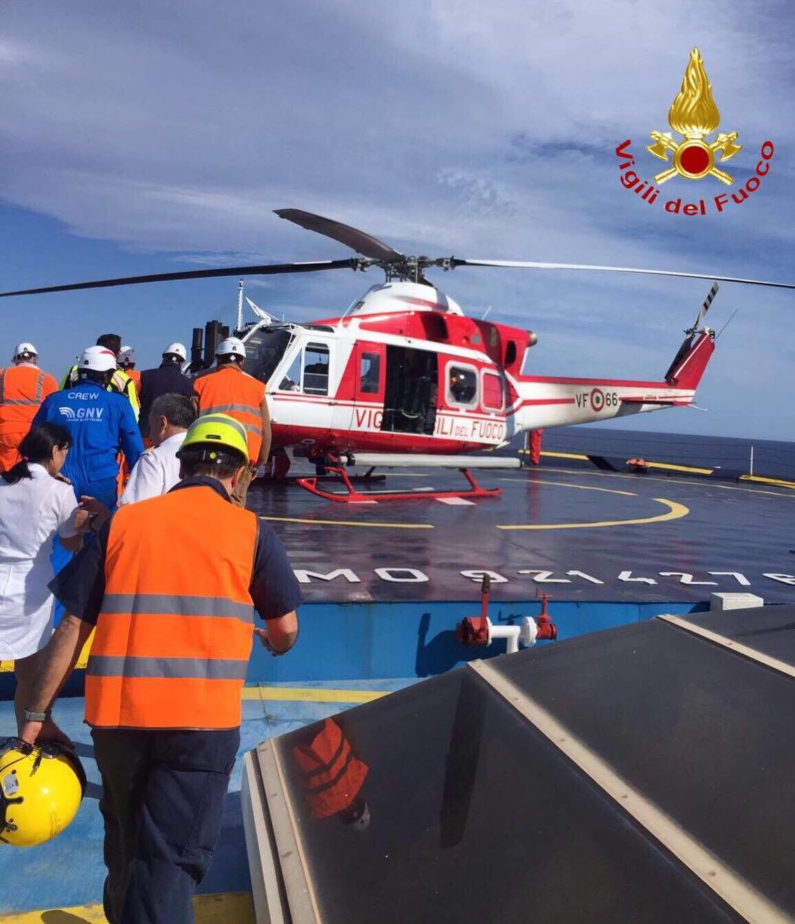 Colta da malore sul traghetto: turista francese soccorso a largo di Cala Gonone