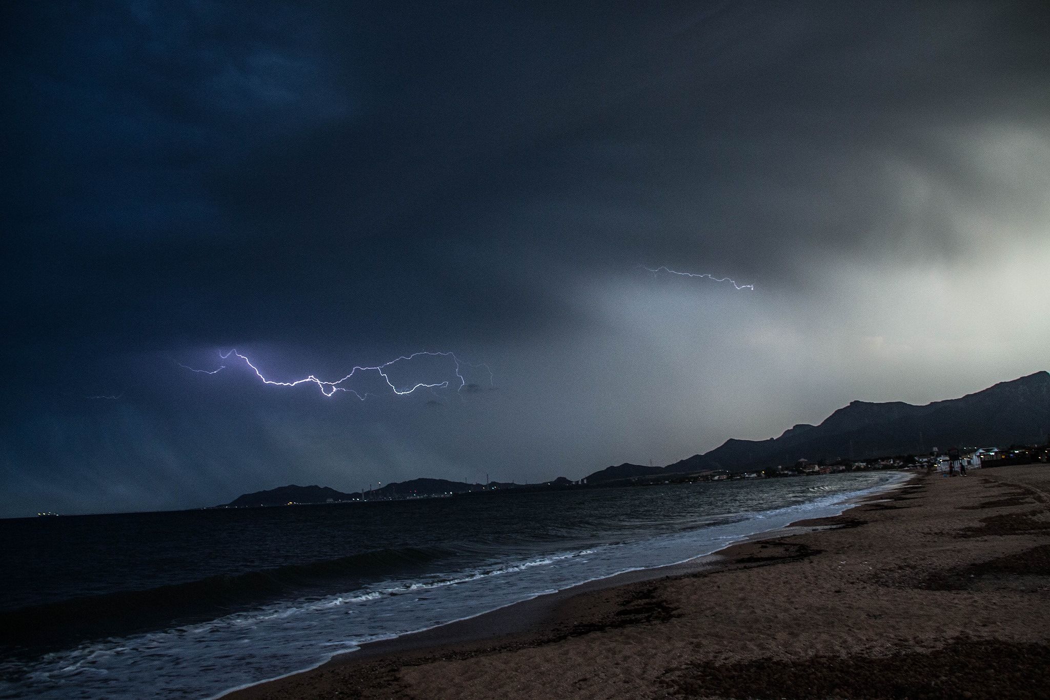 Forte temporale a Capoterra, e la costa riscopre la paura