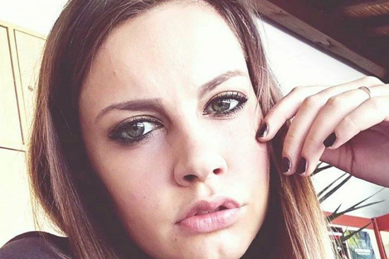 Aura, 22 anni, e il suo amore per la musica:”Con una raccolta fondi provo a inseguire il mio sogno”