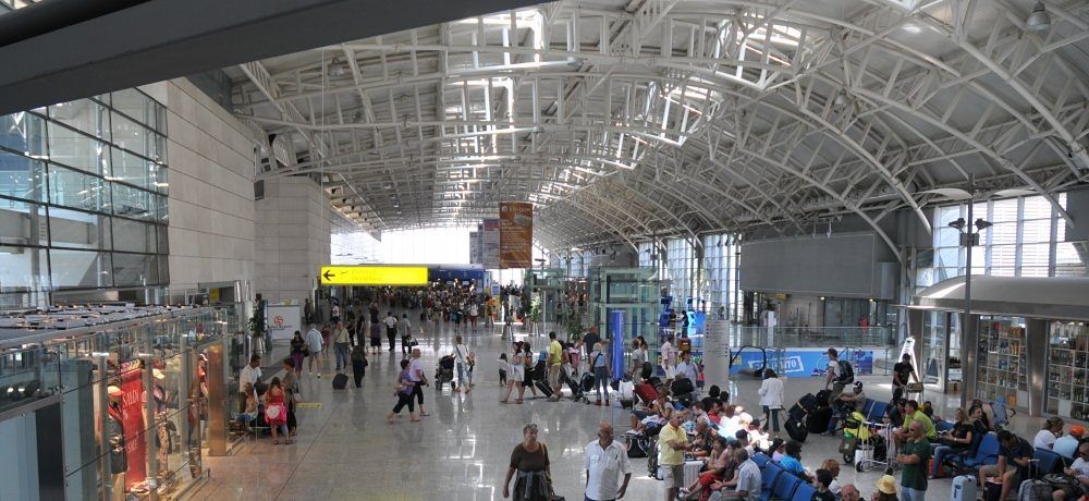 Cagliari, boom storico del turismo: due milioni di passeggeri a Elmas