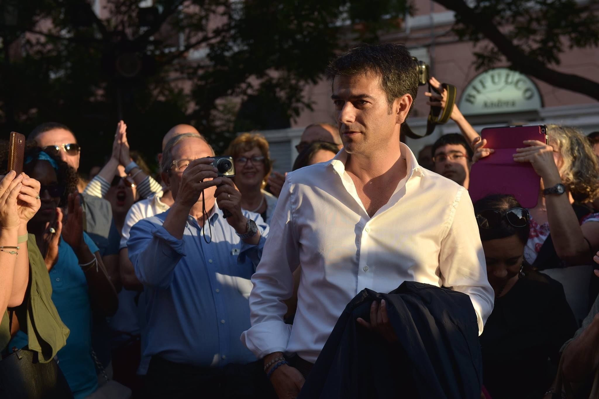 Il piano di Renzi: Zedda a capo di una grande lista civica nazionale