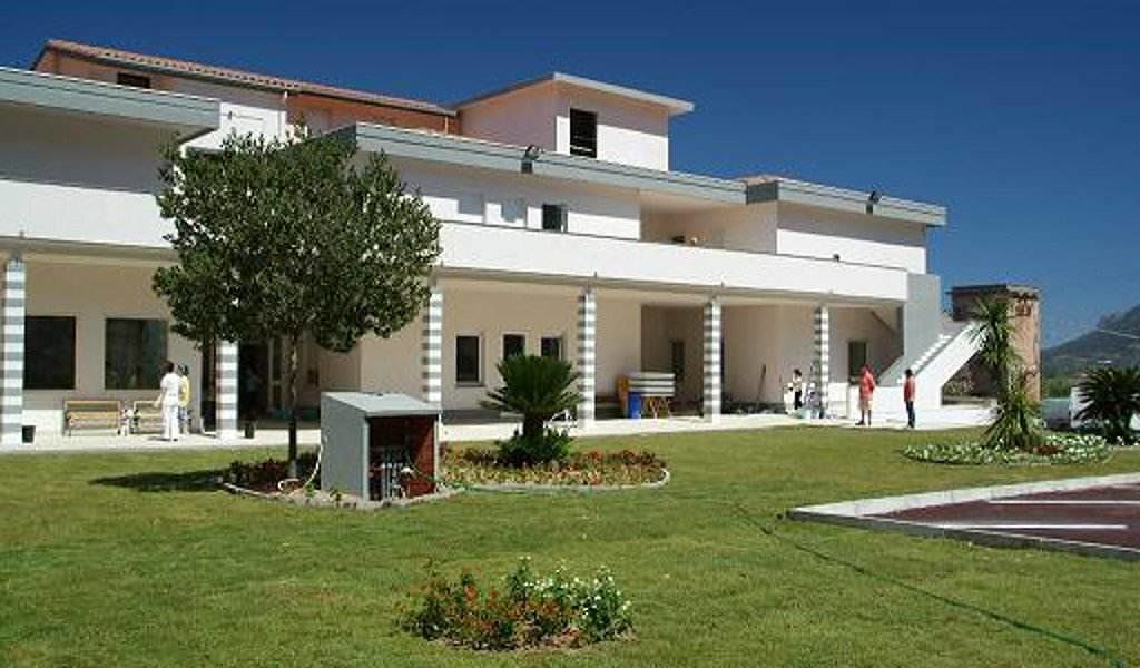 Guspini, una Casa di cura da salvare con 25 milioni di debiti: politica in silenzio