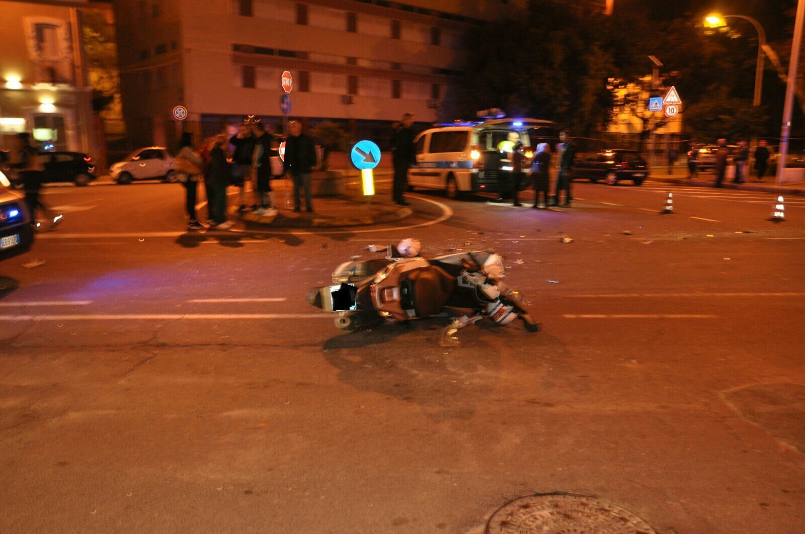 Cagliari, scontro auto-moto in viale Sant’Avendrace: 43enne al pronto soccorso