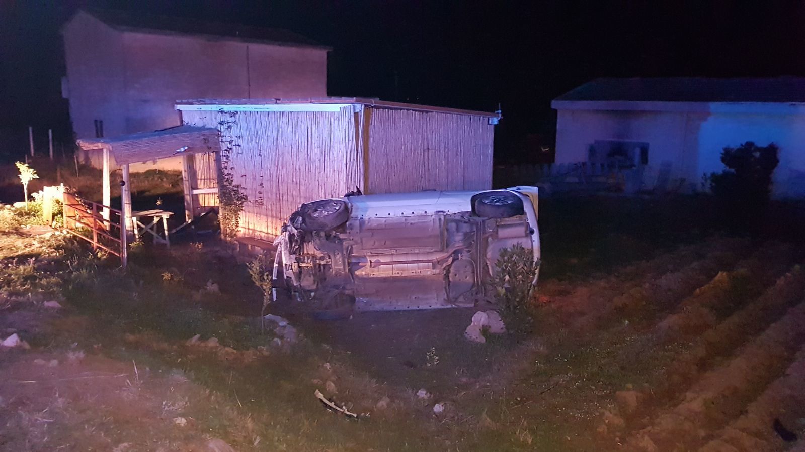 Auto si ribalta a Castiadas, grande paura: madre e figlia ferite