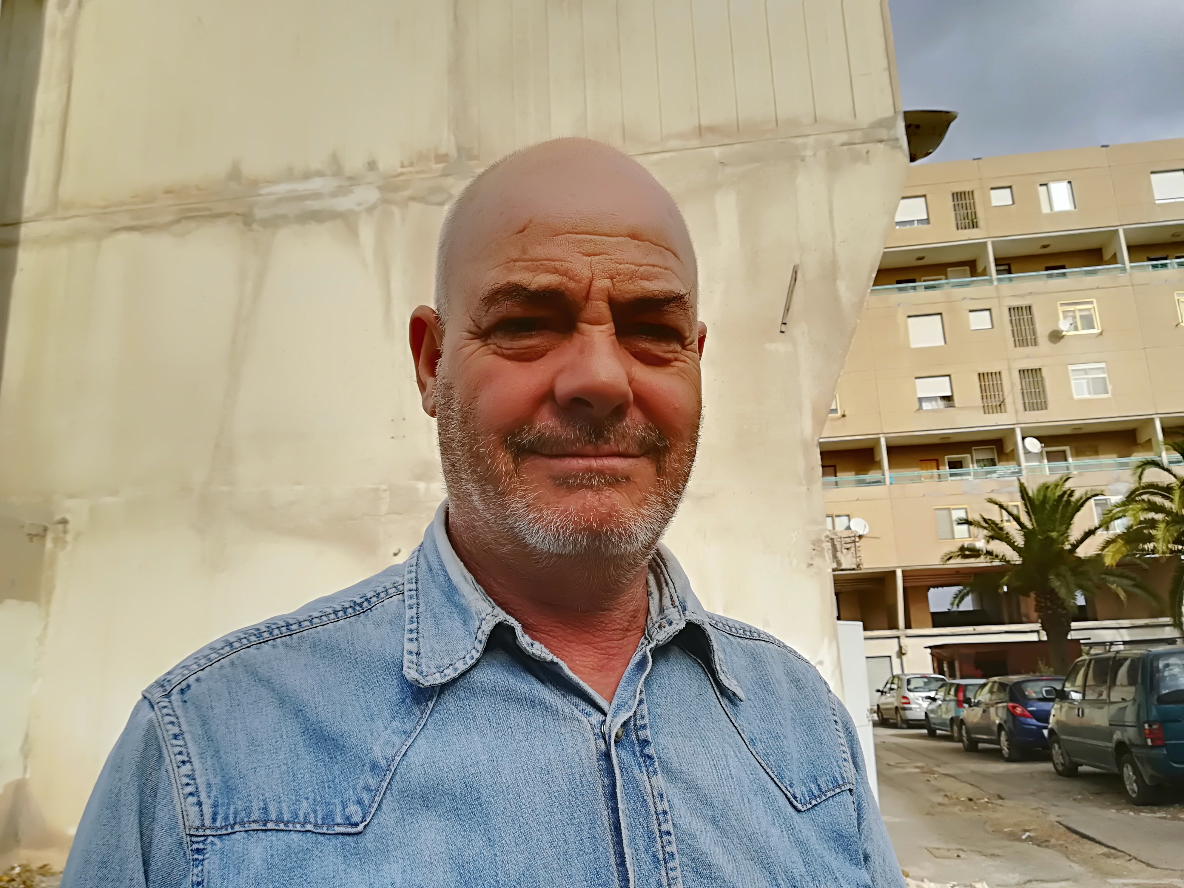 Giancarlo, pescatore di Sant’Elia: “Se mi trasferiscono come sfamerò la mia famiglia?”