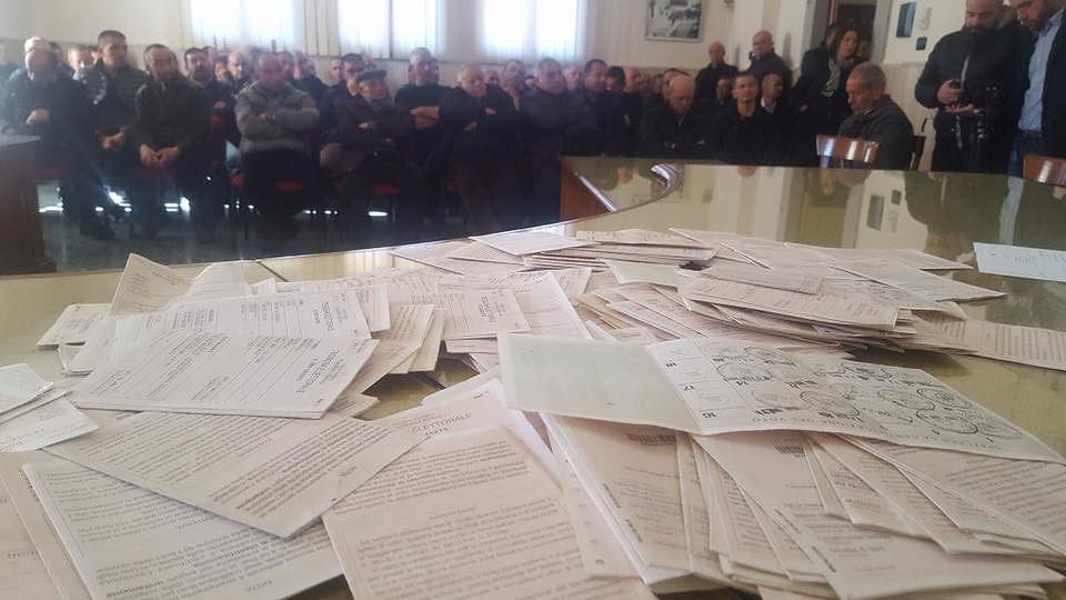 La Sardegna che non vuole votare: restituite oggi centinaia di schede elettorali