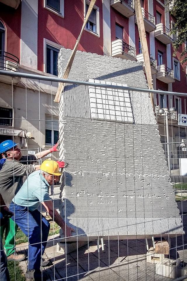 Piazza Gramsci, scultura di Sciola per il pensatore rivoluzionario sardo