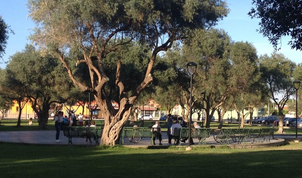 Uta, in Piazza S’Olivariu un cervo d’acciaio contro la piaga del bracconaggio