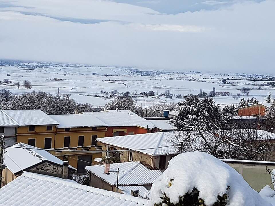 La neve a un’ora d’auto da Cagliari: lo spettacolo mozzafiato di Orroli