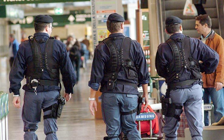 Cagliari, atleta di arti marziali arrestato a Fiumicino: deve scontare 6 anni di carcere