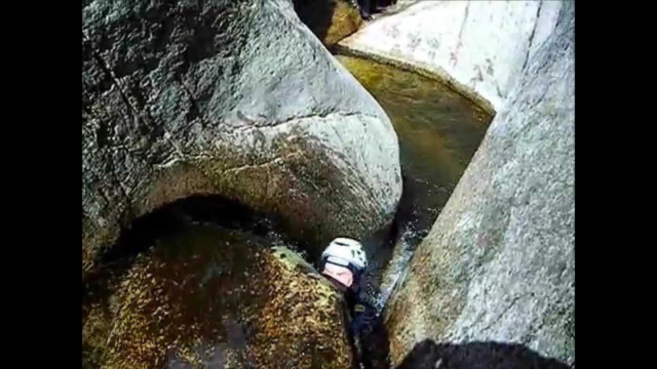 Gonnosfanadiga, il fiume si ingrossa all’improvviso: scomparso un giovane canoista