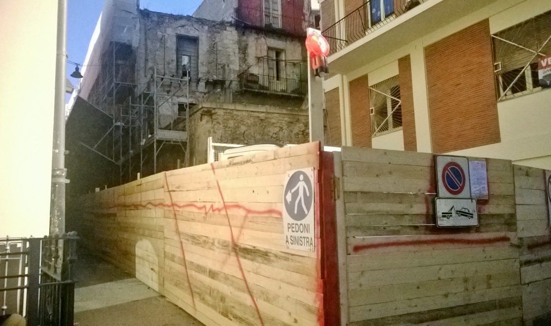 Cagliari, ratti sfrattati dal palazzo Sorcesco: via agli ultimi lavori