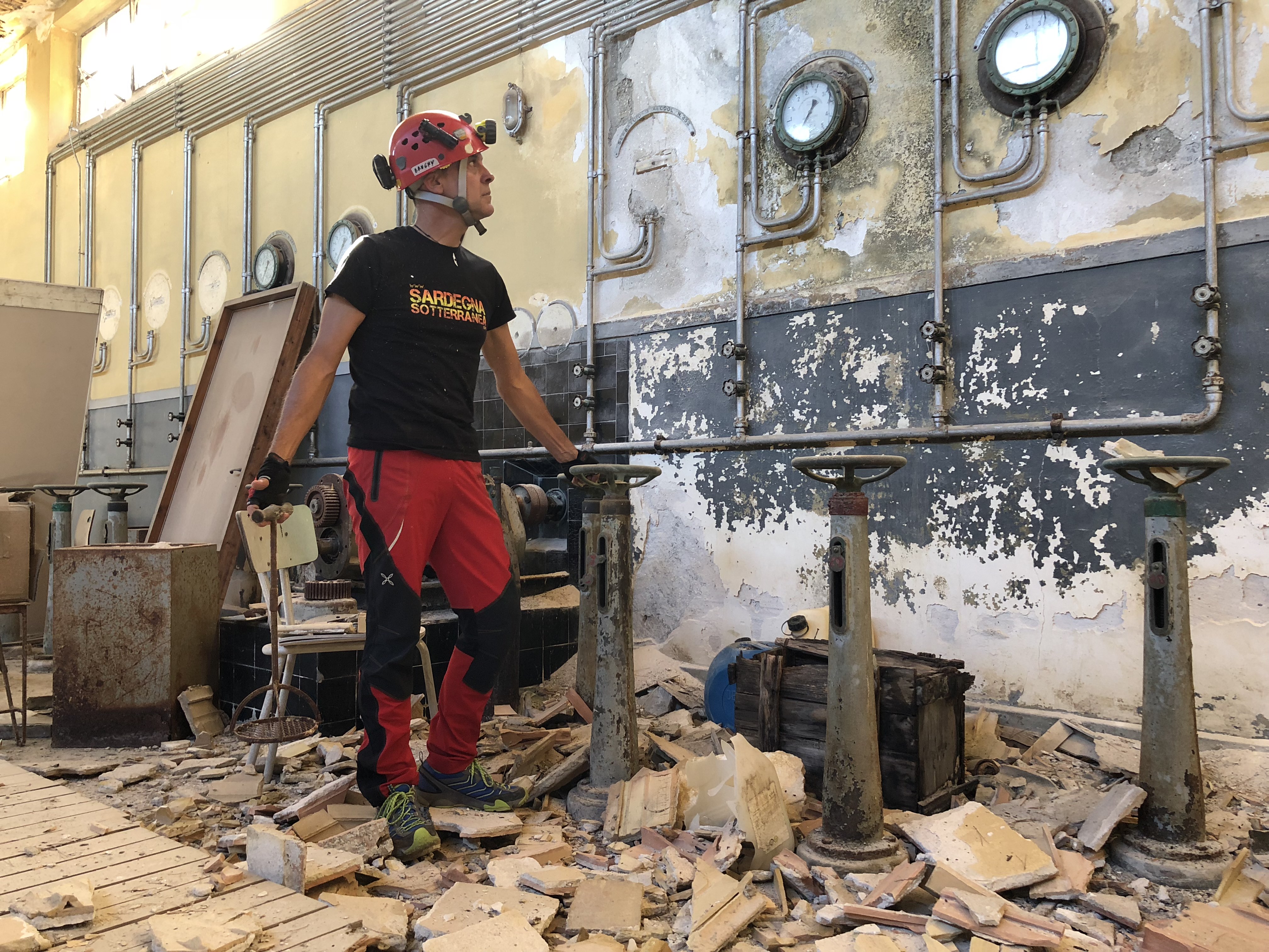 Cagliari, torna il viaggio nel mega deposito sotterraneo di Monte Urpinu