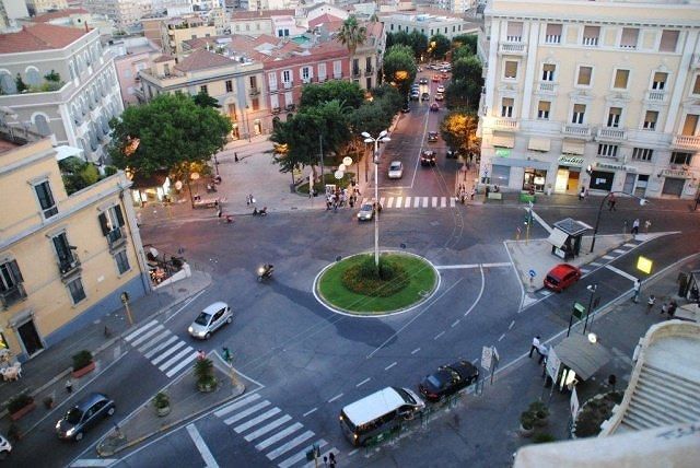 Cagliari, lavori di riqualificazione di piazza Costituzione: chiusi i bagni pubblici