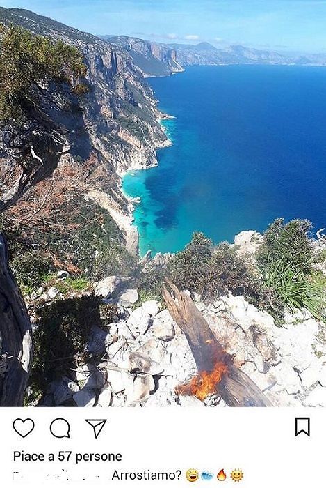 A Punta Salinas spunta un fuocherello, il sindaco striglia una turista: “Non si scherza”