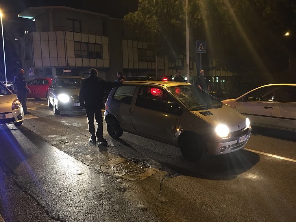 Cagliari, grave incidente in via Sarpi: auto travolge un pedone, sangue sull’asfalto