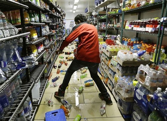 Quartu, stanco dei clienti “priogosi” della domenica: si licenzia per stare col figlio disabile