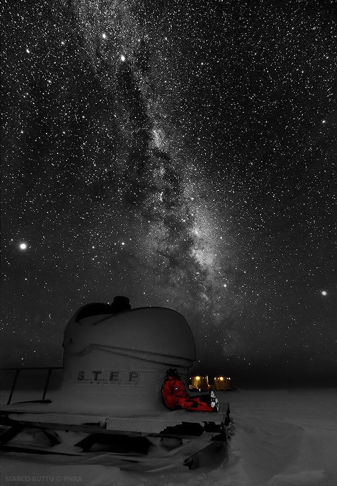 “Cari sardi, ecco la splendida Via Lattea”: la foto mozzafiato di Marco Buttu dal Polo Sud
