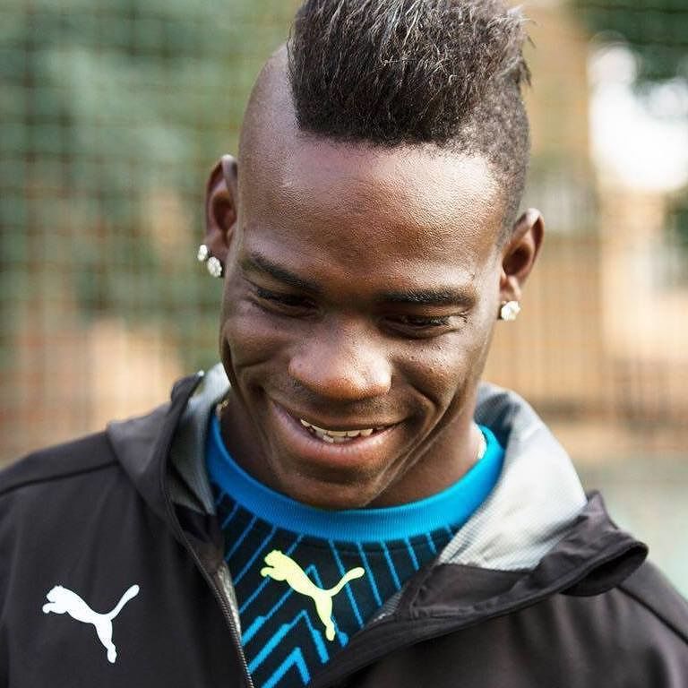 Salvini gela Balotelli: “Caro Mario, divertiti col pallone: lo ius soli non è la priorità italiana”
