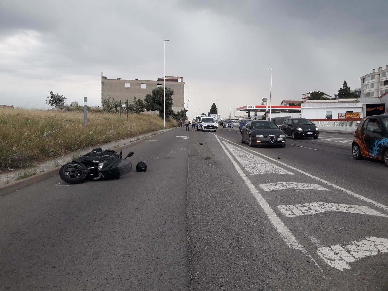 Cagliari, scontro auto moto in viale Monastir: centauro all’ospedale