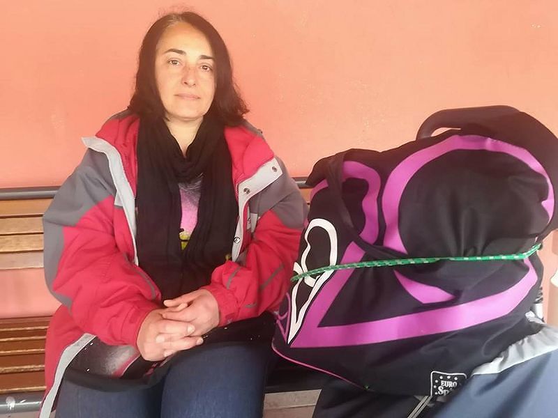Il grande cuore di Sestu per mamma Stefania: “Mi stanno aiutando a pagare l’affitto e a mangiare”