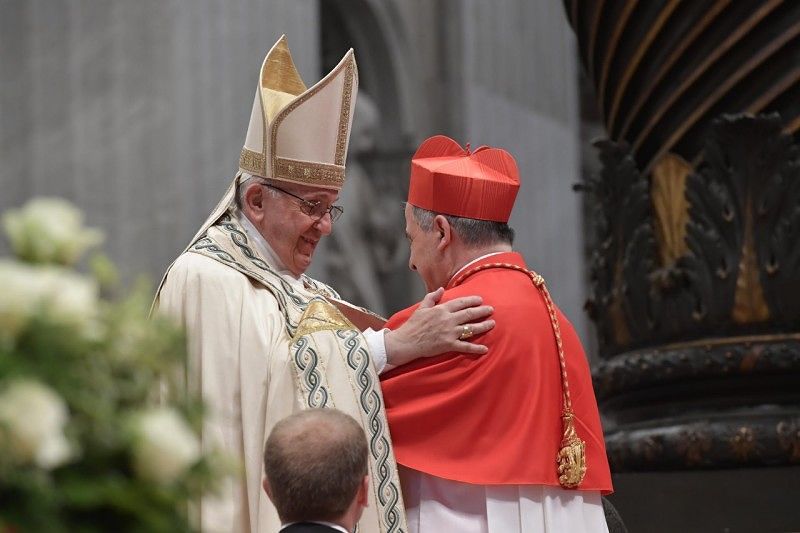 L’Isola in festa: monsignor Becciu è il settimo cardinale sardo della storia