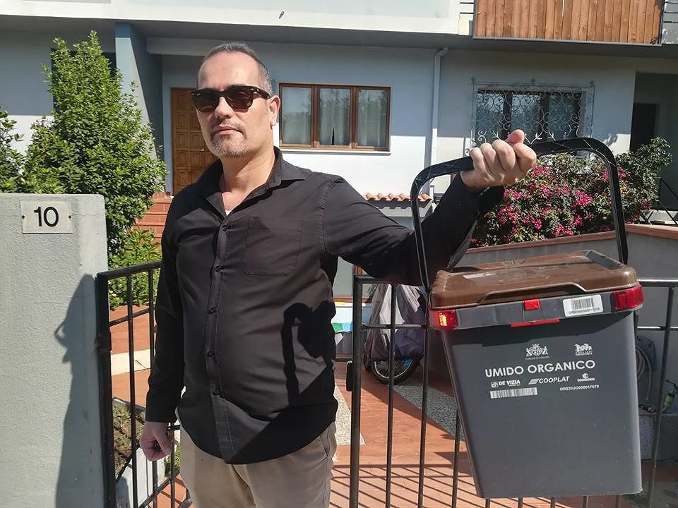 Porta a porta a Cagliari, disagi al quartiere Europeo: “Costretto a tenermi la spazzatura in casa”
