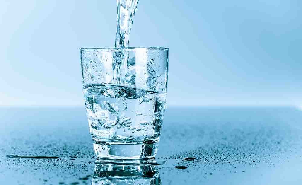 Odore anomalo (solforoso) dell’acqua minerale proveniente dall’Italia, scatta il ritiro in Europa