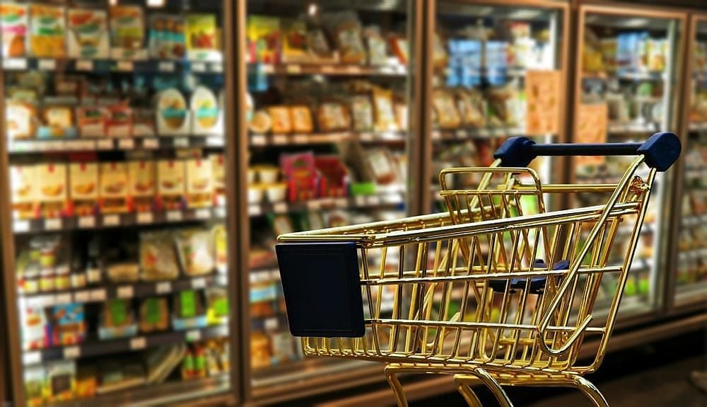 Cagliari, nuovo ipermercato in via Dante: “Ormai più centri commerciali che clienti”