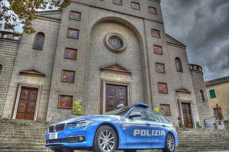 Sicurezza dei minori in auto, controlli mirati della Polizia in Sardegna