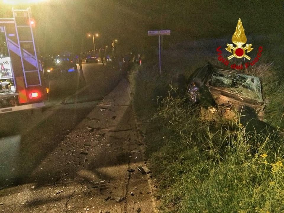Scontro tra auto a Maracalagonis, 5 feriti estratti dalle lamiere dai Vigili del fuoco