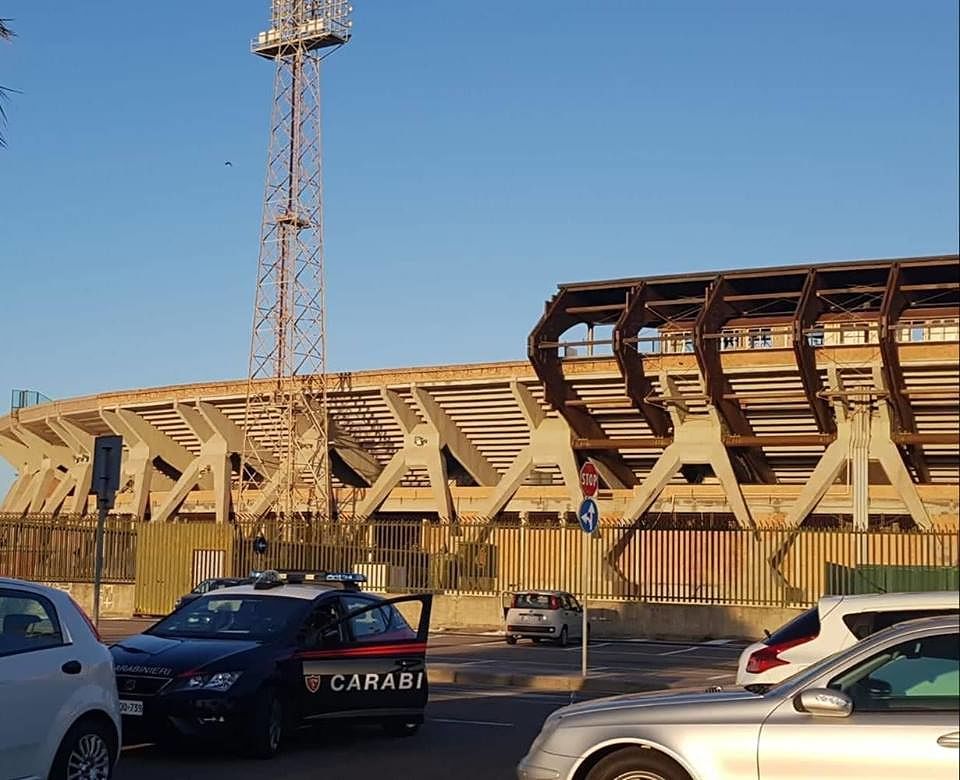 Chiedevano il “pizzo” per il parcheggio allo stadio: fermati 3 pregiudicati cagliaritani