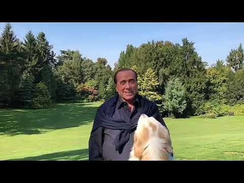 Silvio Berlusconi festeggia in Sardegna i suoi 82 anni: “Grazie per gli auguri, meriterò il vostro affetto”