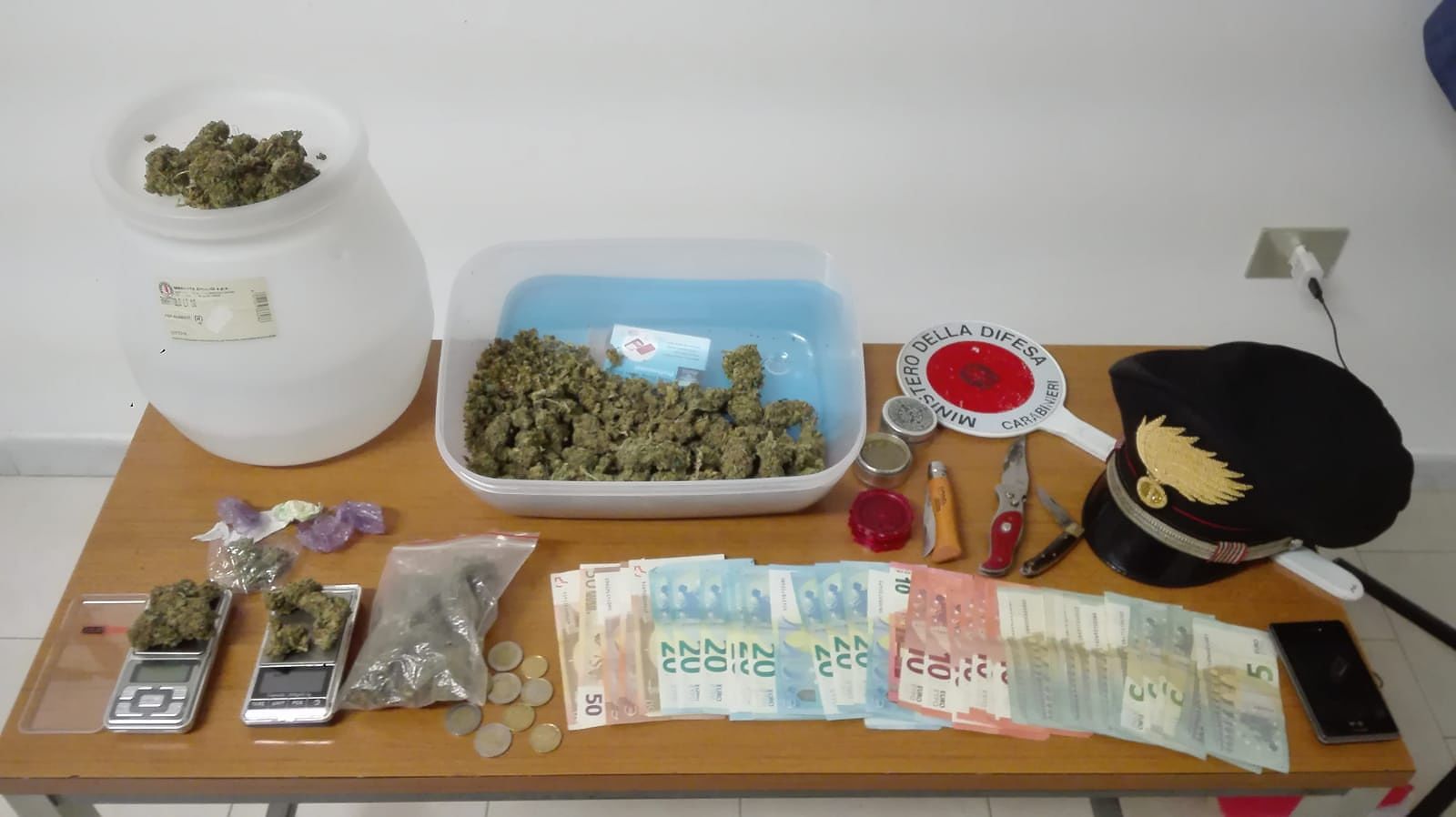 Sinnai, sorpreso a cedere marijuana a un 18enne: arrestato
