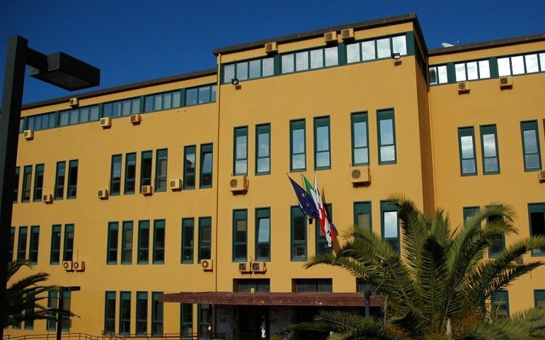 Caos maltempo, l’Università di Cagliari chiude tutte le facoltà: “Stop immediato alle lezioni”