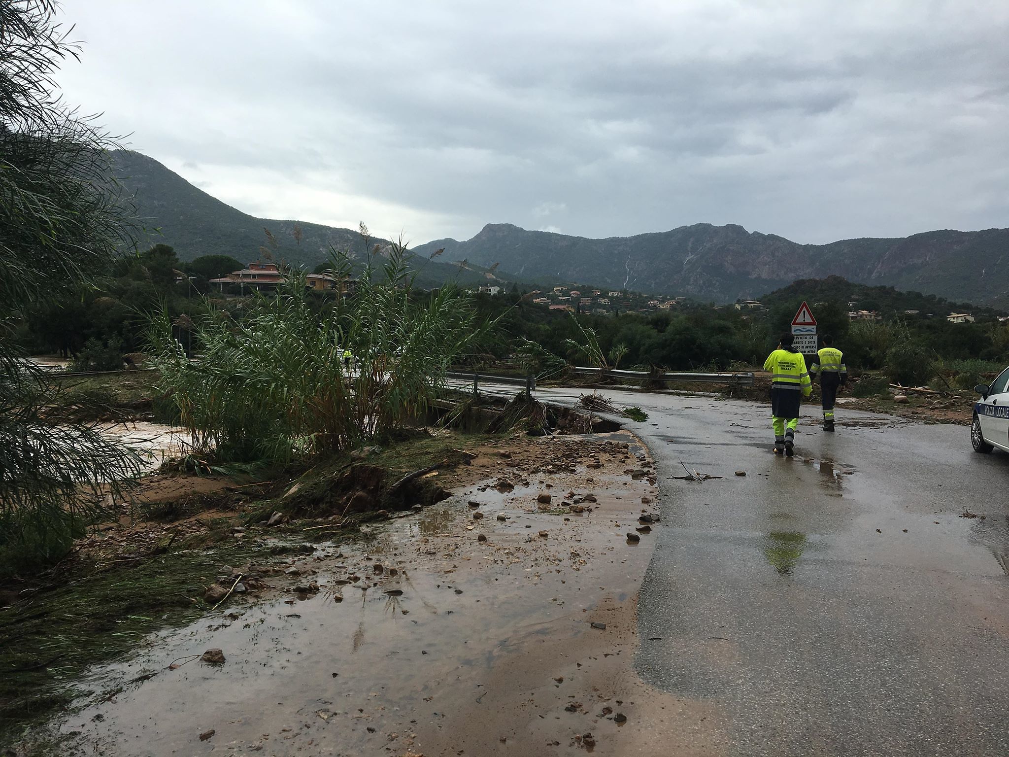 Poggio dei Pini, il ponte “abusivo” ha retto mentre è crollato quello autorizzato