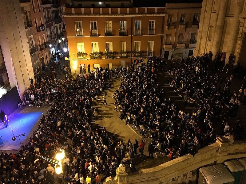 Funamboli e magia e Stampace diventa un circo a cielo aperto: a Cagliari torna il festival Sa Ruga