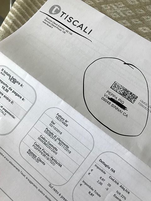 Peppa Pig abita a Sinnai: Tiscali le manda una bolletta da 10 euro