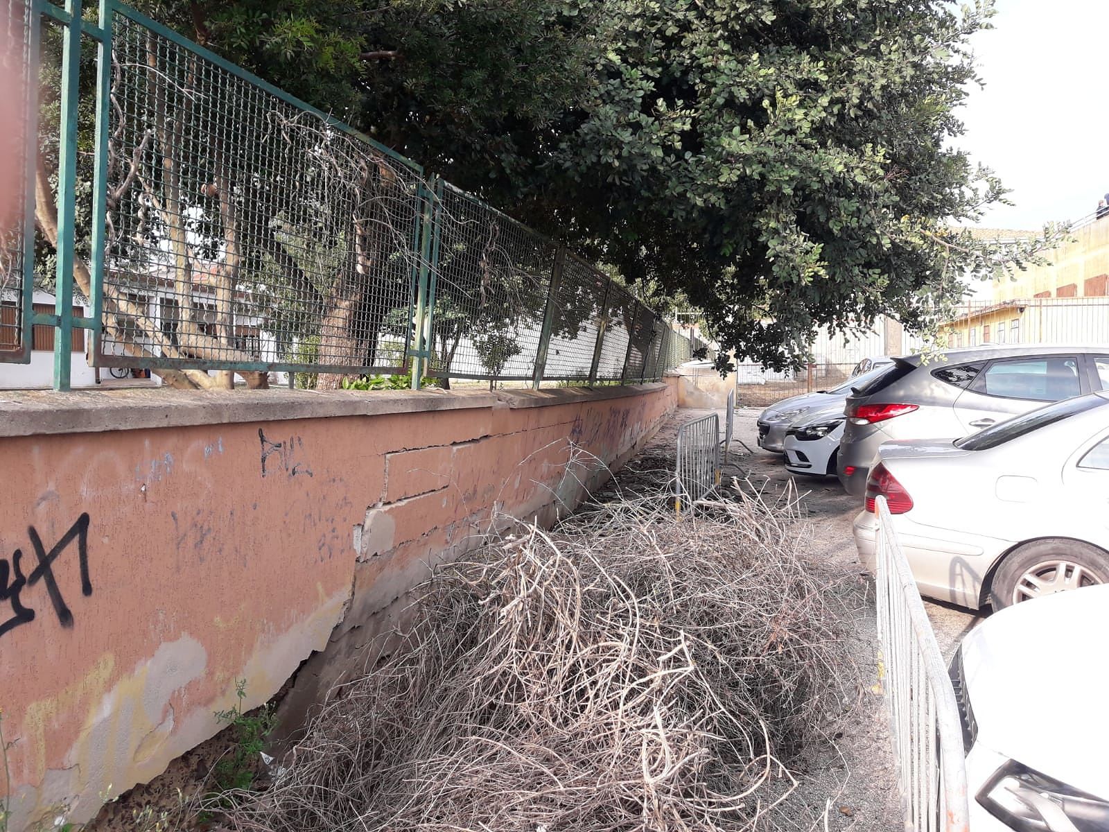 Serramanna, degrado nell’ex asilo comunale: “Struttura pericolante”