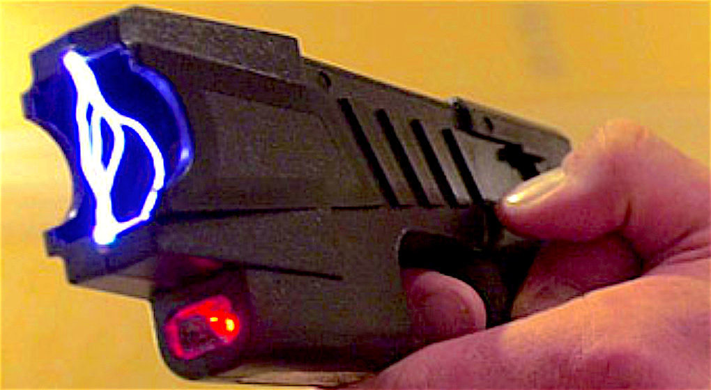 Sgomberi, taser alla municipale e daspo ai parcheggiatori abusivi: gli effetti del decreto sicurezza a Cagliari