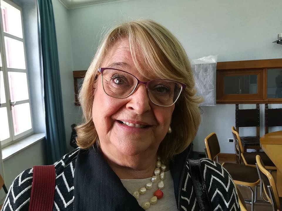 Cagliari, minori tra degrado e delinquenza: “Colpa dei testi delle canzoni moderne”