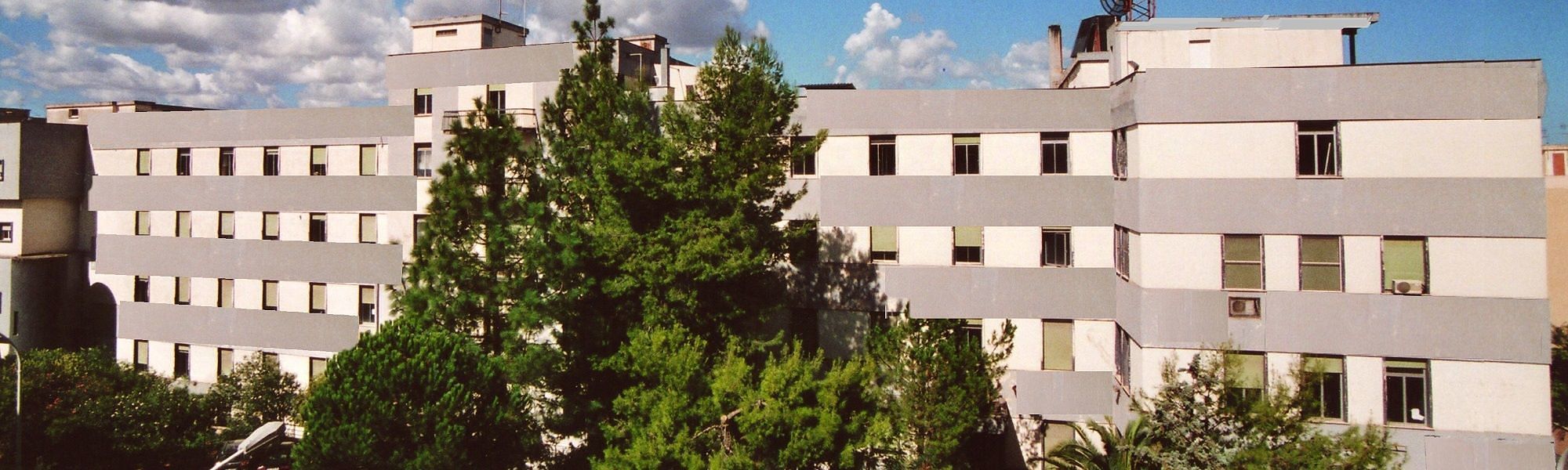 Sardegna, il Policlinico denuncia: “Costretti dalla Regione a dimettere i pazienti, ma non li lasceremo soli”