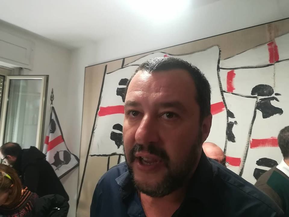 Salvini a Cagliari: “I ciclisti mi hanno implorato di mandare a casa Zedda”
