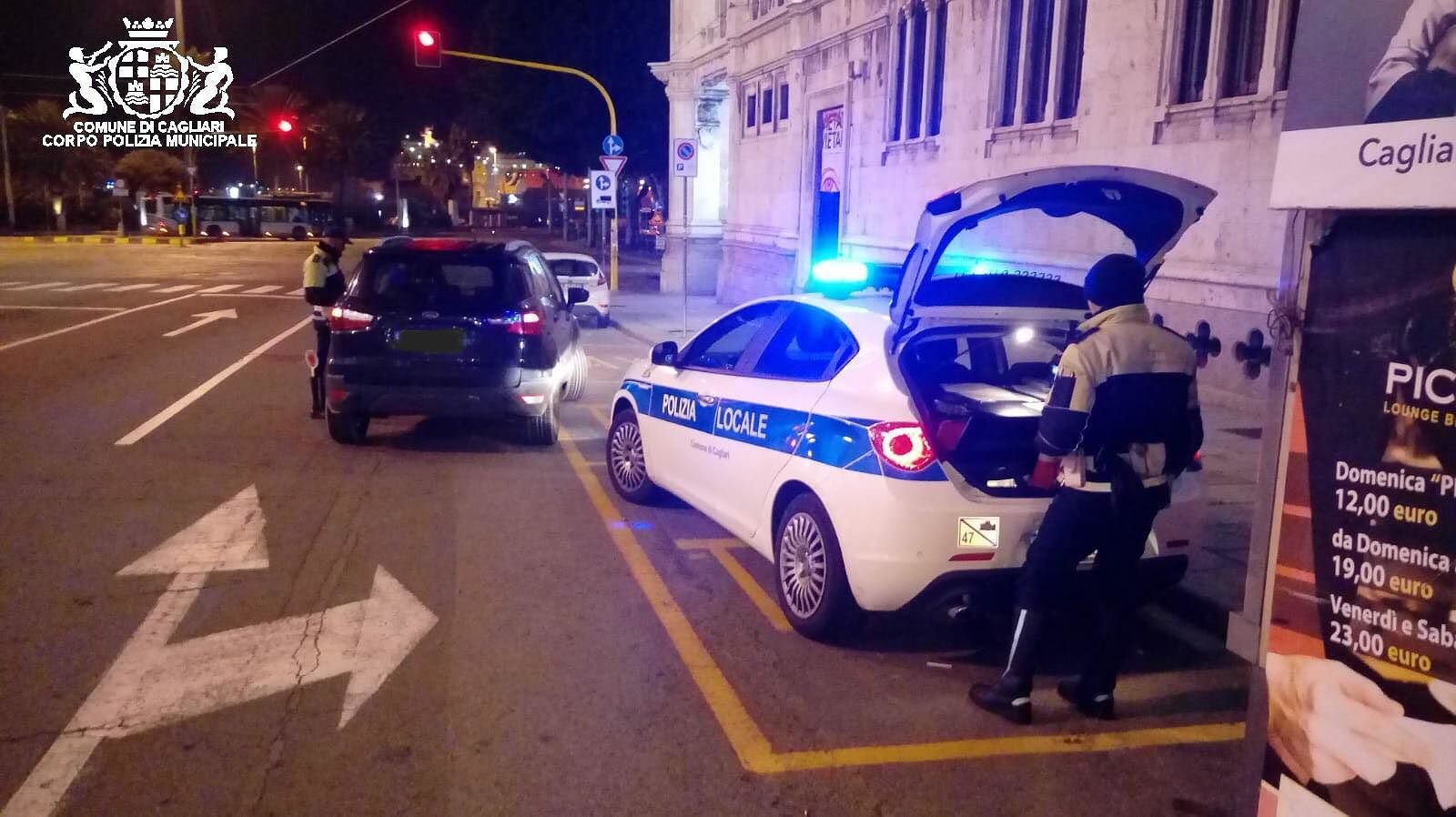 Cagliari, alcol e droga: raffica di controlli della Municipale, 4 patenti ritirate