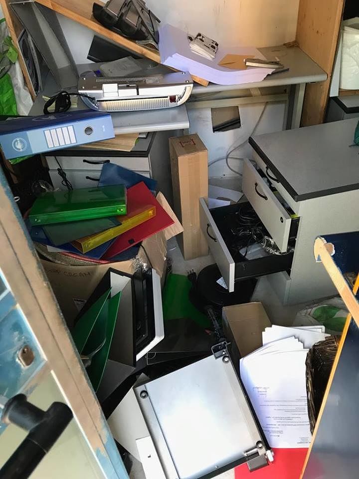 Cagliari, blitz dei ladri alla pizzeria MamoPizza di via del Pozzetto: “Rubati tutti i nostri hard disk”