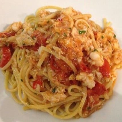 Spaghetti e polpa di granchio, quando la dieta è gustosa: ecco come prepararli