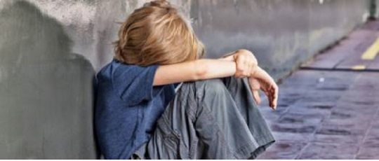 Bambino ebreo aggredito dai bulli: “Da grandi faremo riaprire i forni di Auschwitz”