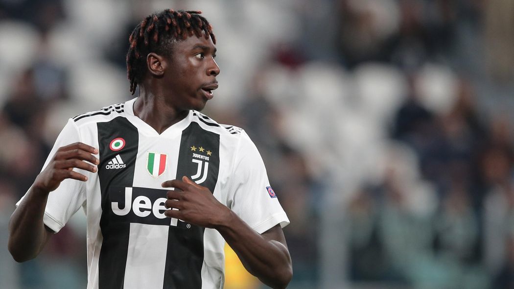 Kean esulta sotto i tifosi del Cagliari, fischi e buu: caso razzismo, è polemica