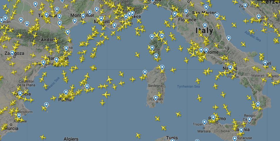 Cagliari, il paradosso di viaggiare in aereo: lo zaino è troppo piccolo o troppo grande?